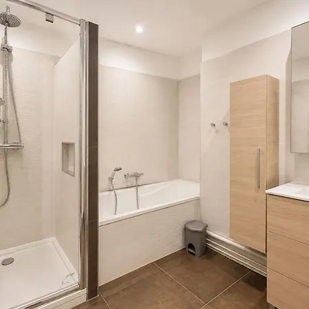 Vakantiehuis Maison Climatisee Avec Parking Aux Portes De Moret *
